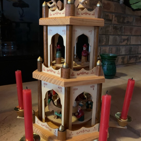 Authentic Vintage Henry Brubaker Christmas Pyramid - Picture 3 of 8